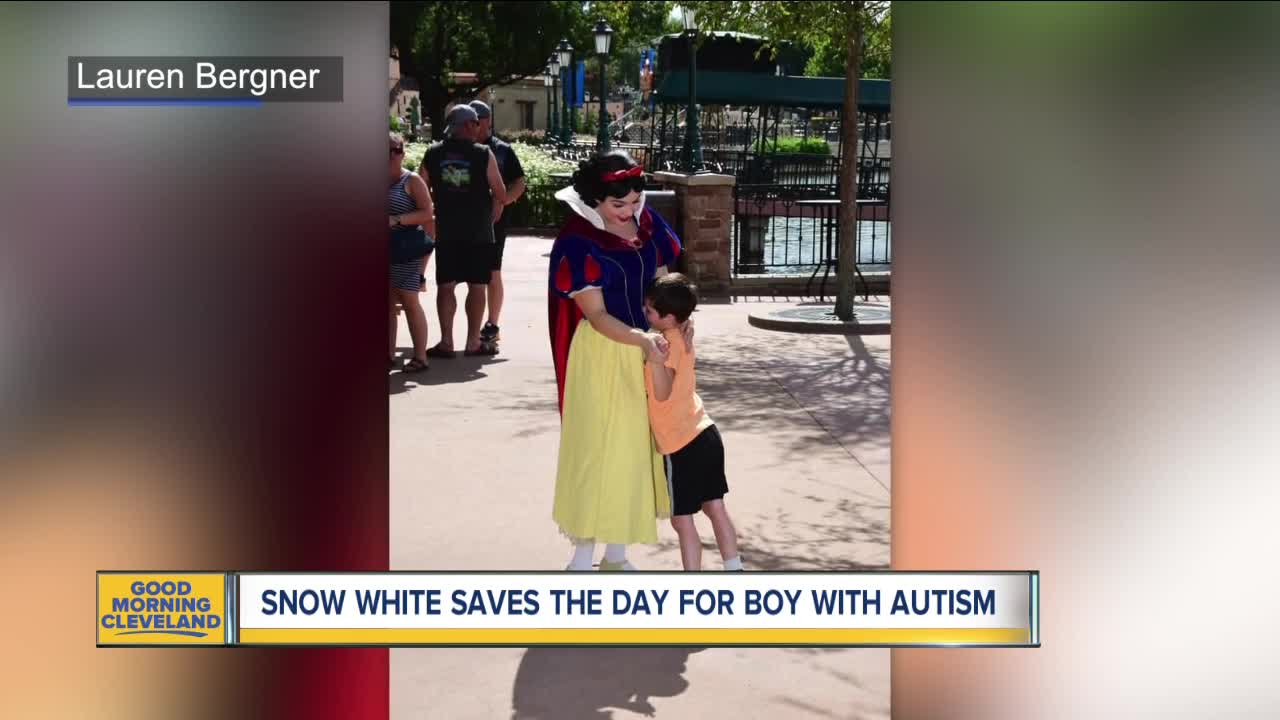 Snow White steps in to help youngster