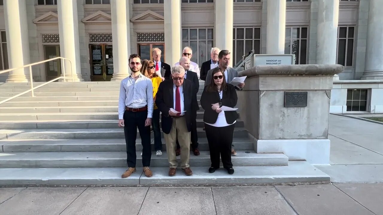 Defense Attorneys Read Declaration of Independence