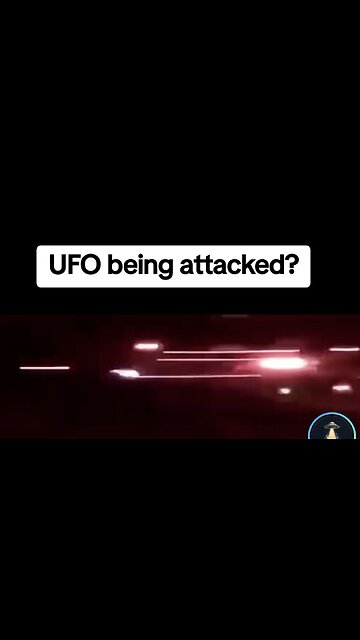 UFO 🛸 BEING ATTACKED ( Great Footage ! )