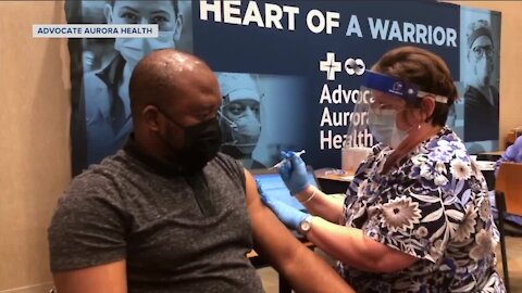 Wisconsin health care workers receive the COVID-19 vaccine