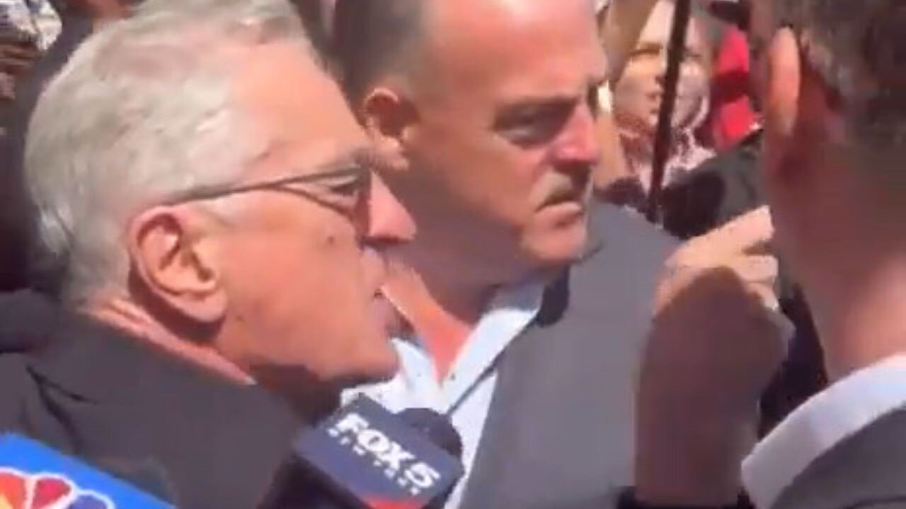 Robert De Niro Loses It Exiting Democrats' Trump Trial Presser, Swearing At Protesters: 'F*ck You'