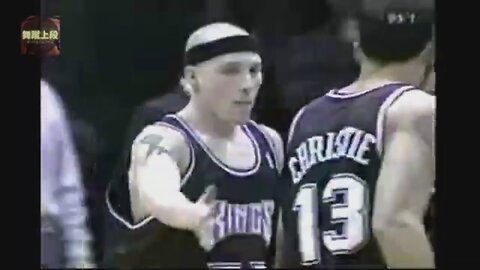 Jason Williams 5 Points 4 Ast @ Bucks, 2000-01.