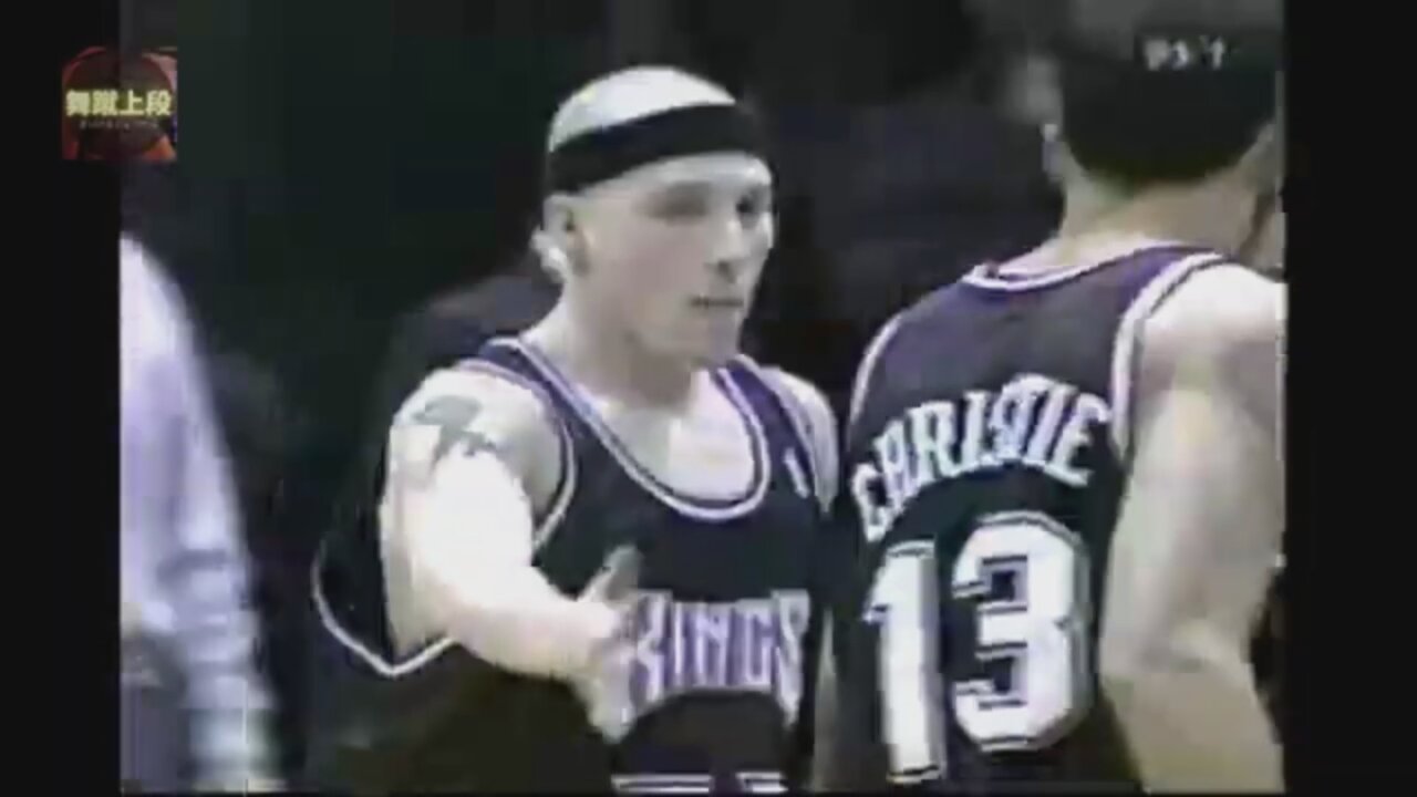 Jason Williams 5 Points 4 Ast @ Bucks, 2000-01.
