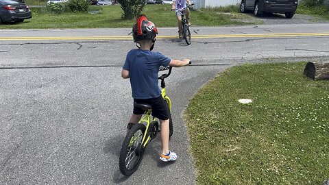 Look, no training wheels for Lincoln!