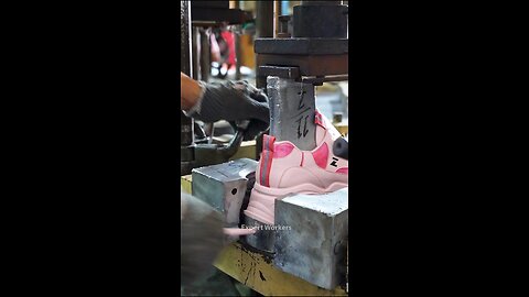 How They Make Quality Shoes in the Factory! 👞✨