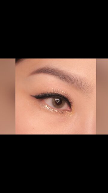 How to stick eye lashes ?