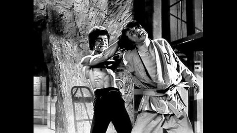 Cross kick Studio Films Bruce Lee Enter the Dragon