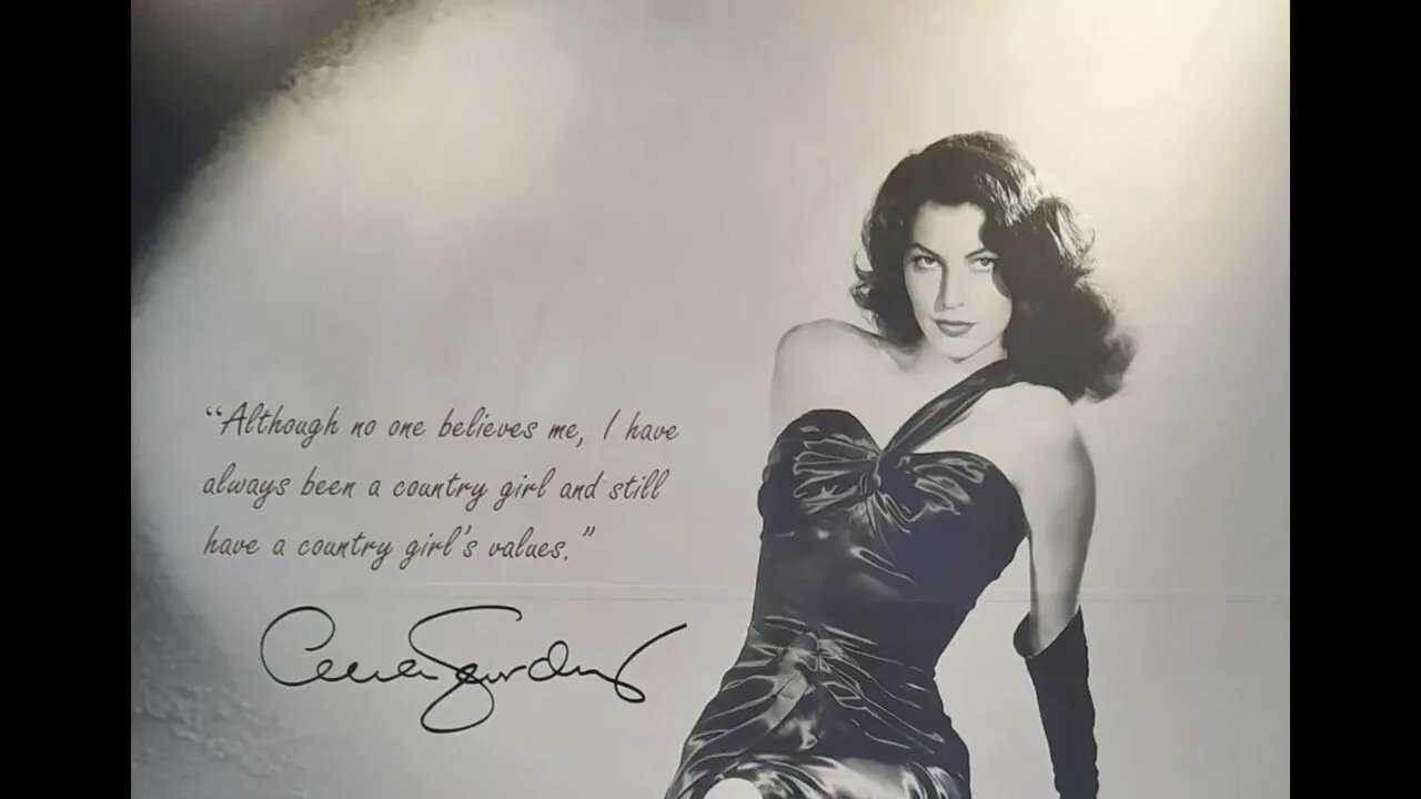 Ava Gardner Museum, Smithfield, N.C. with Robin on the Road 2022