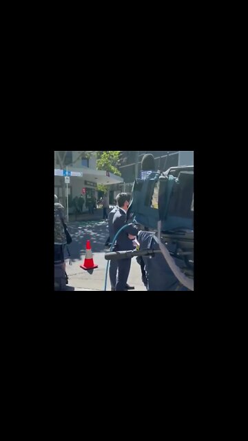 Construction Worker Union gets Protected by Police