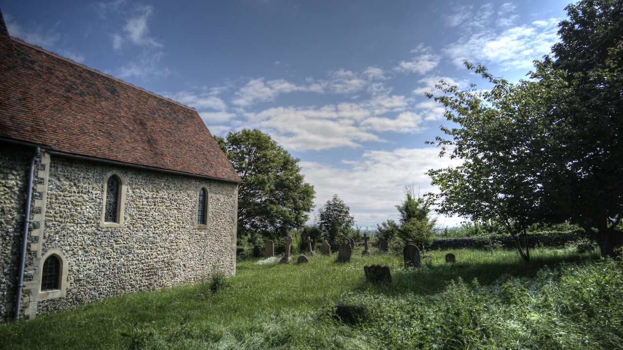 A walk around Chalk Church near Gravesend in Kent