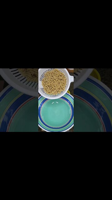 60-Second Organic | Carrot Top Pesto & Pasta #pesto #pasta