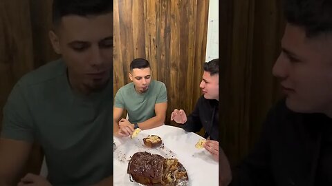 MIHAI TESTEAZA COZONACUL OGURITAMICA #oguritamica #mancare #manciosul #food #boulevardcafe