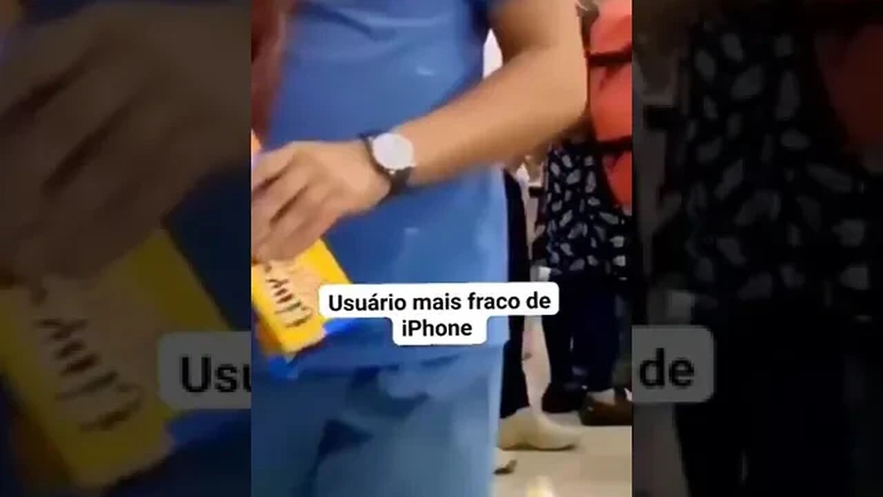 USUARIO MAIS FRACO DO IPHONE #ostentação #memes #viral #aeroporto #apple #iphone #fyp #shorts