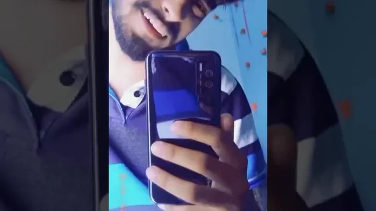 Tujh py fida main Kiyon hua aata hai ghusa mjhy piyar py #funny #tiktok #shorts #reviewwithhamza