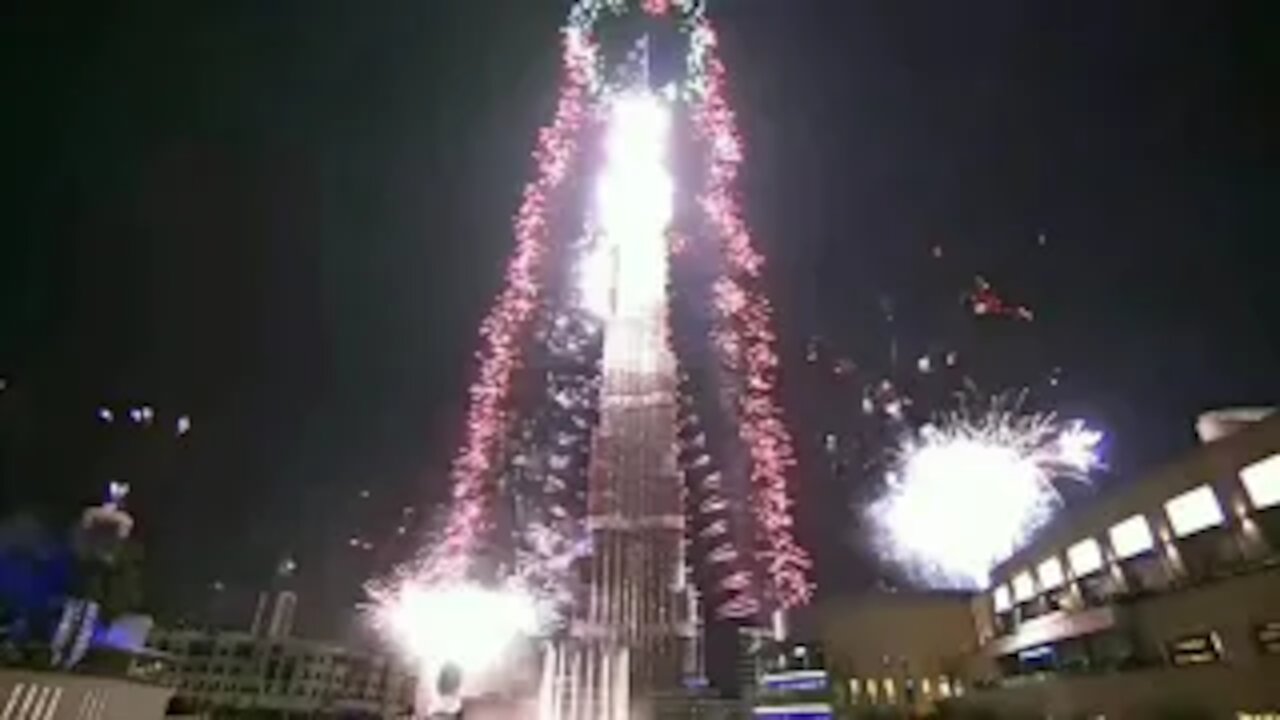 Amazing Way To Celebrate Happy New Year 2022....Burj Khalifa (Dubai) new year celebration