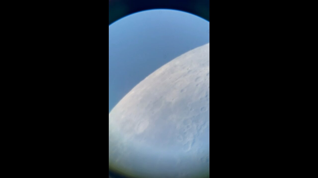 Moon zoom in