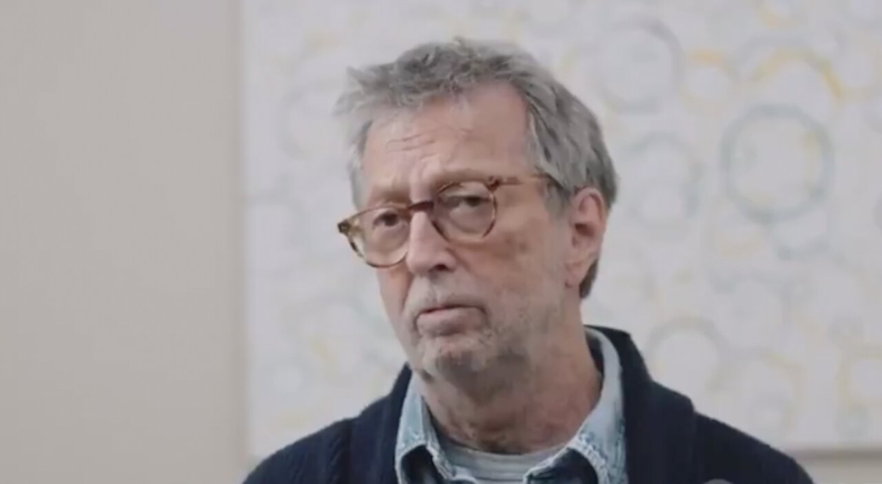 Eric Clapton: Warns about vaccine side effects