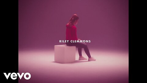 Riley Clemmons - Hold On (Music Video)