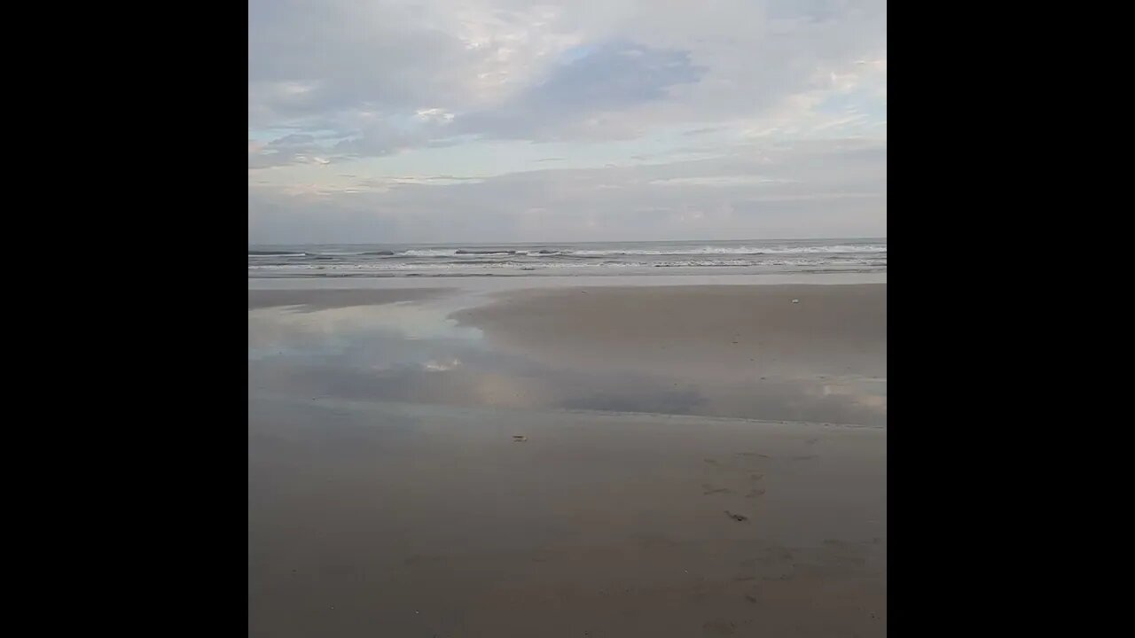 PRAIA DE MONGAGUA AREIA ONDA NA PRAIA MAR COM ONDAS BRASIL 21JAN2023 T CREATIVE COMMONS #shorts
