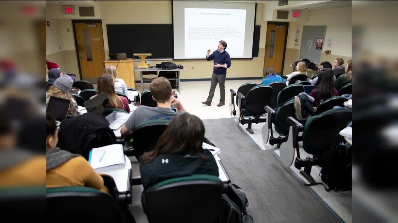 Professor says he's canceling first day of class after UW schools keep start date on Rosh Hashanah