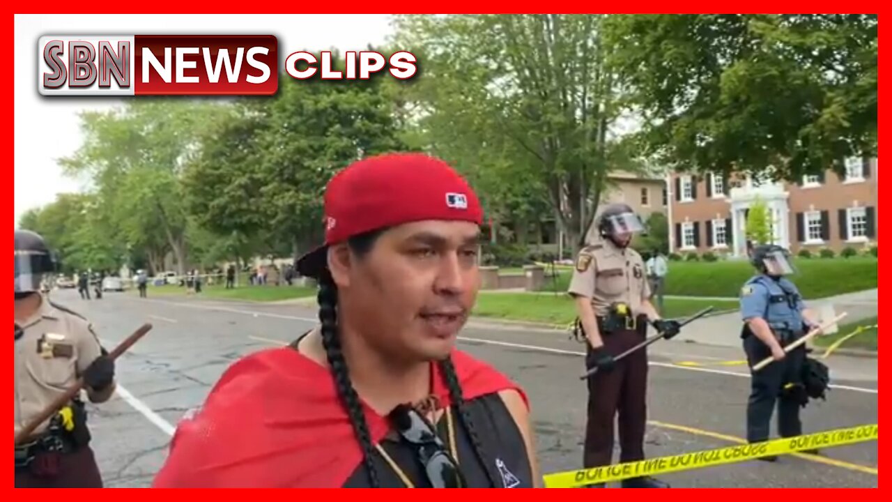 St. Paul, Minnesota: "Stopline3 Protest" in Front of the Governor’s Mansion. - 3287