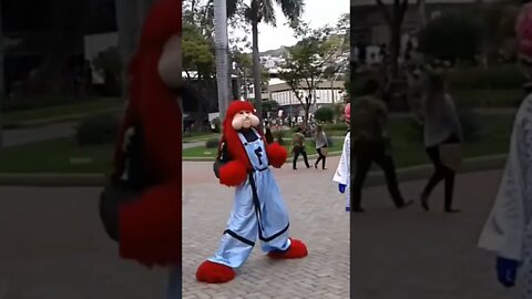 DANÇANDO NA PRAÇA, COM FOFÃO, PATATI, PALHACINHA E MINNIE MOUSE DA CARRETA DA ALEGRIA