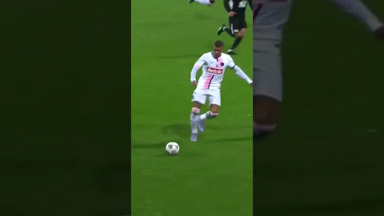 Kylian Mbappé shooting 99 #mbappe #football #shorts #goals