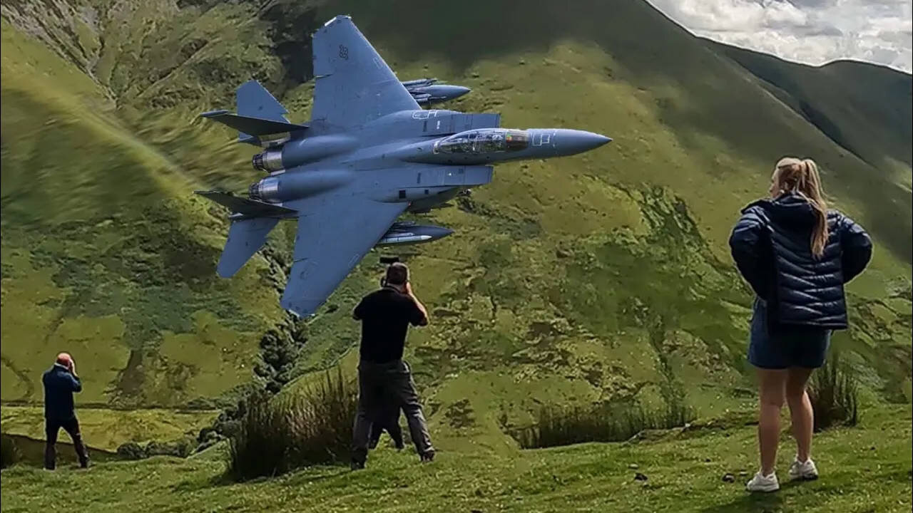 MACH LOOP - HURRY!! THE JETS ARE COMING - 4K