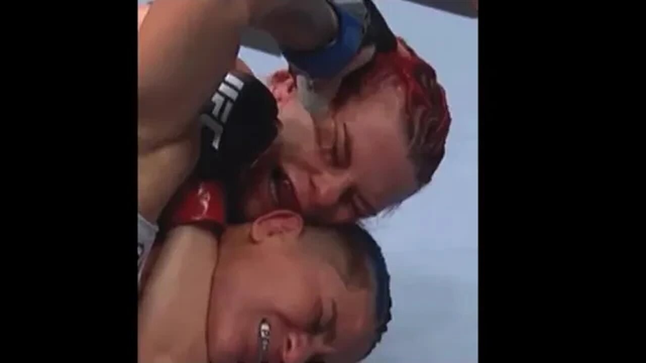 Horrific Illegal eye gouge from Priscila Cachoeira on Gillian Robertson