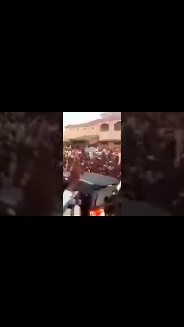Watch huge crowd celebrate the the arrival of H.E Atiku Abubakar #shorts