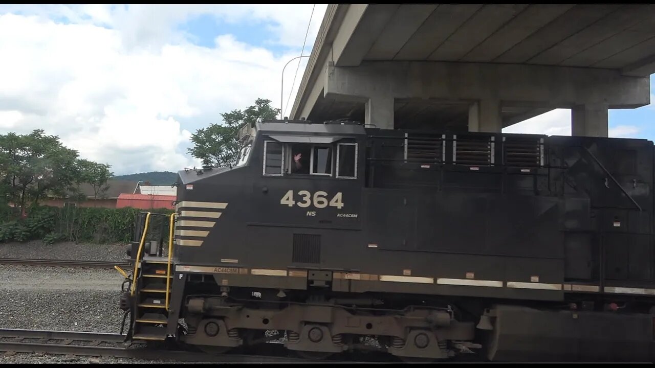 Empty Autorack departs Rose Yard.