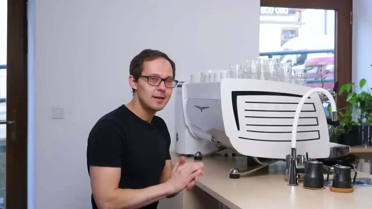 All Espresso Drinks Explained Cappuccino vs Latte vs Flat White and more! 7