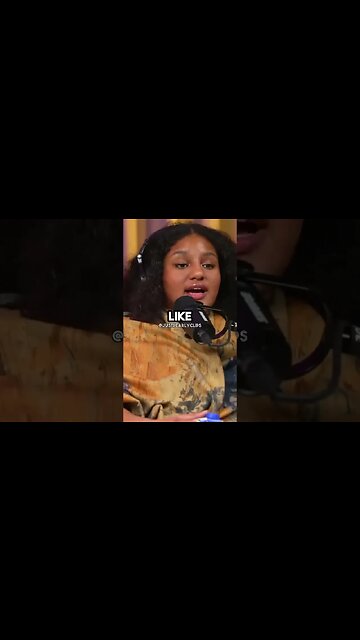 Social Media Puts Women On Pressure.