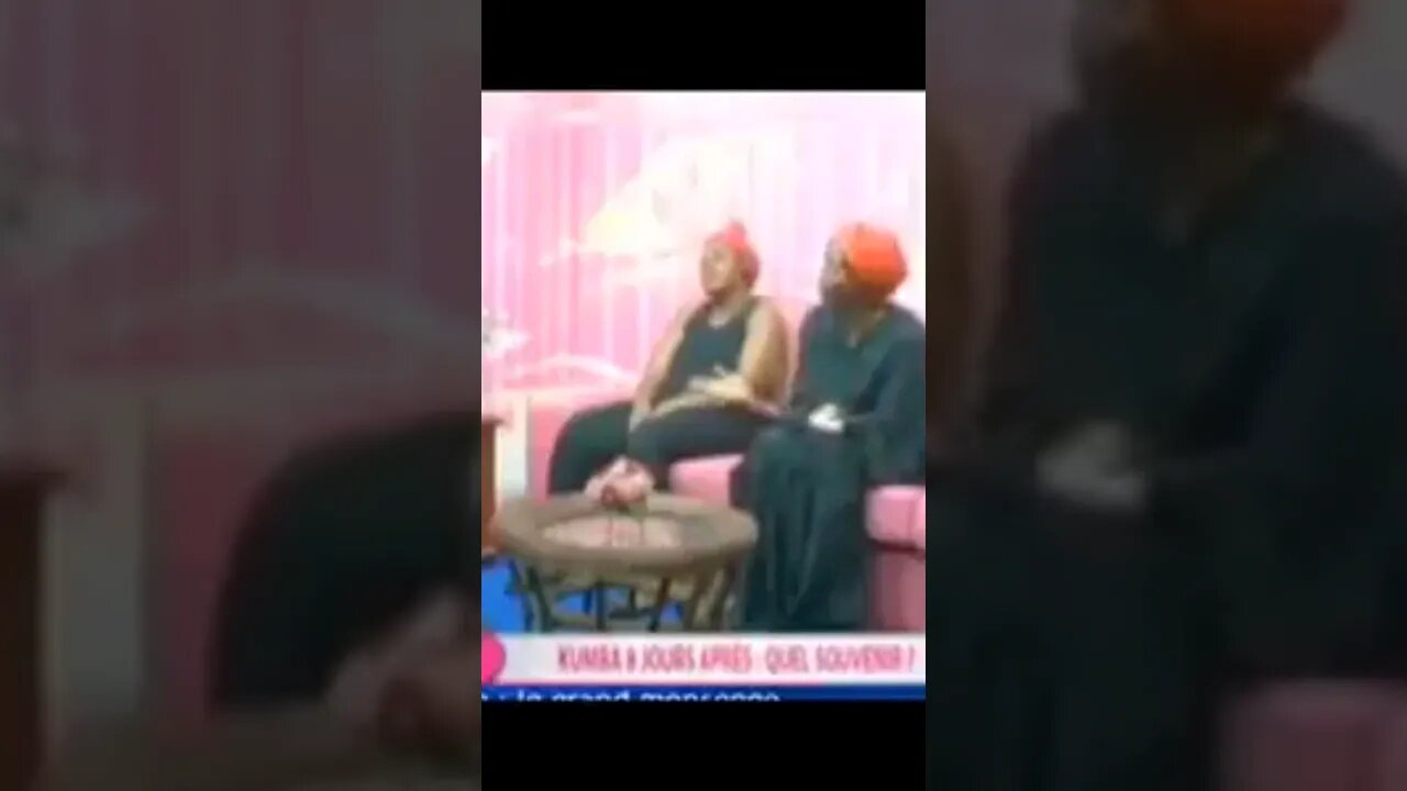 Cameroun Le travail du punkiste Depuis des années ce sorciers nous manipule Qui se souvient Menteuse
