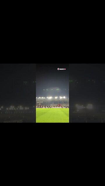 Vasco x Coritiba - Mosaico na entrada, festa da torcida e foguetório no reencontro com o Caldeirão