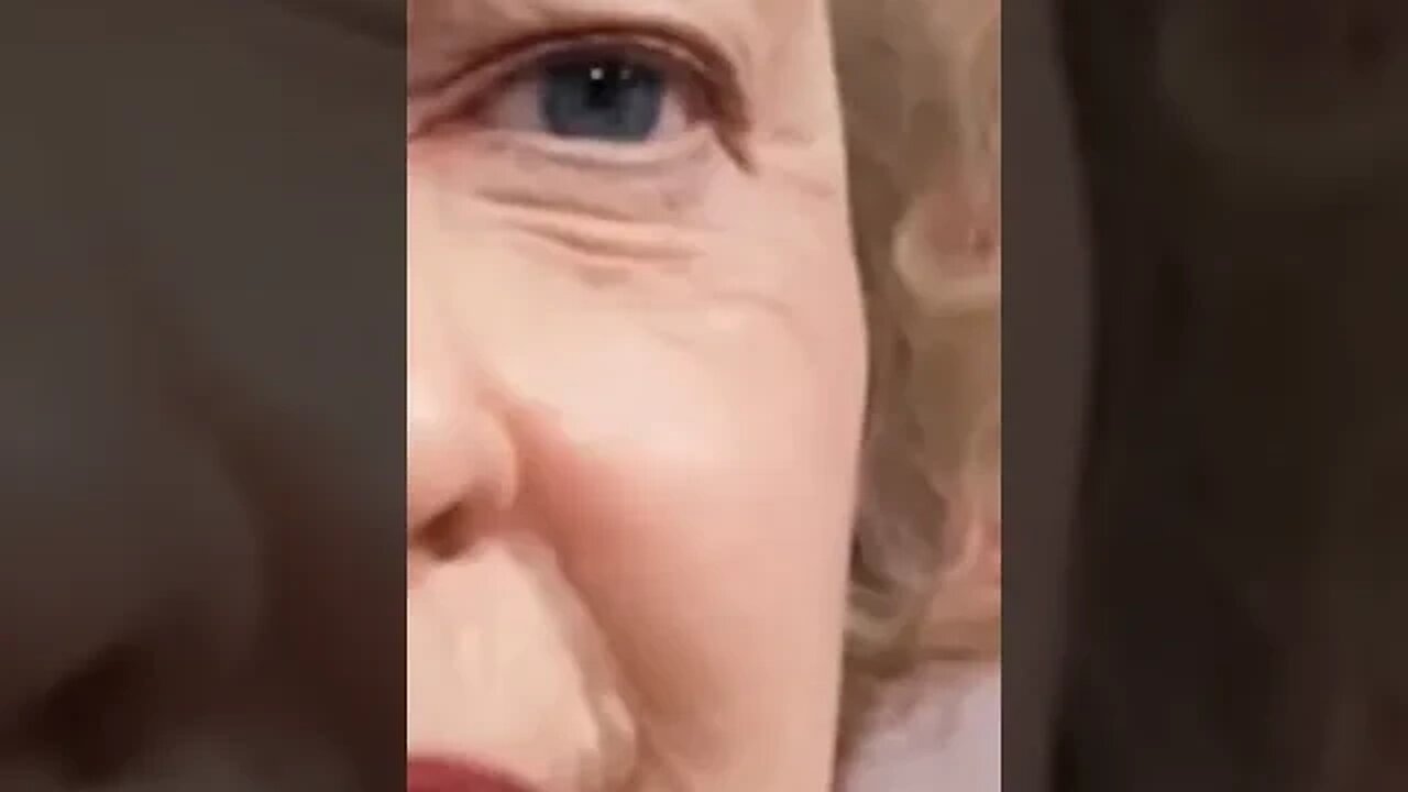 En uzun tahta Kalan kraliçe