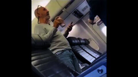 ✈️ Man Gets Kicked Off Plane For Wearing A Thong Mask And A Man Defends Him Then Leaves