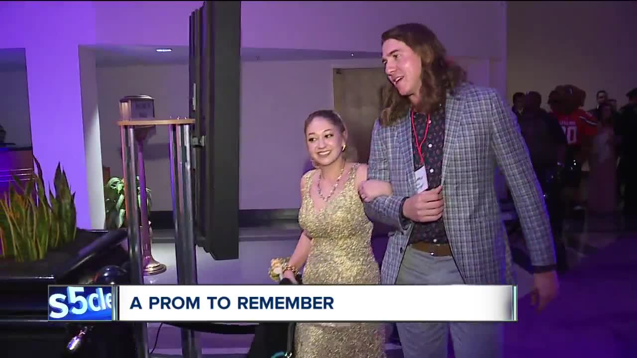 Indians' Mike Clevinger guest at 9th annual 'A Prom to Remember' for teens fighting cancer