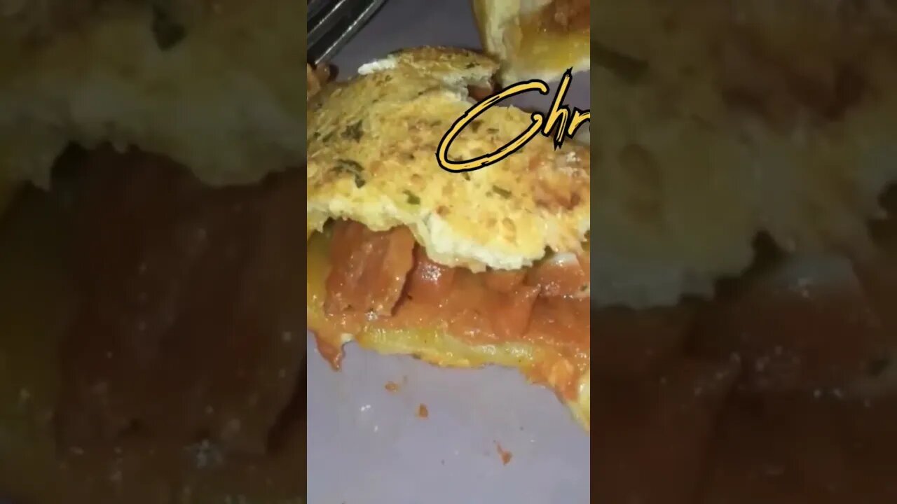 3 simple steps to an easy stromboli 🍕😍#shorts