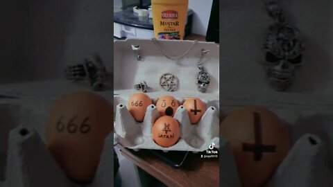 #gorgoroth #lifeeternal #eggs #pentagram #skull #mustard #satan #ritual #worshipsatan #jmek #caras