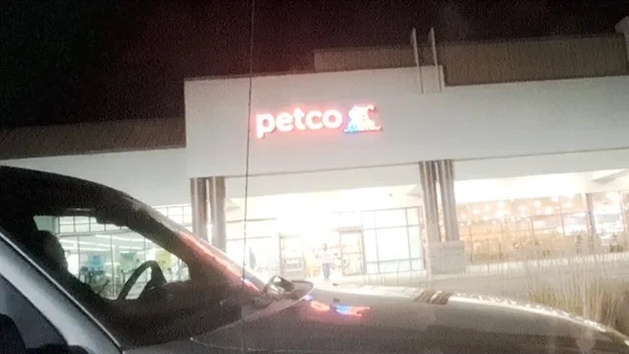 At Petco With #judgeArie & #midlifemike