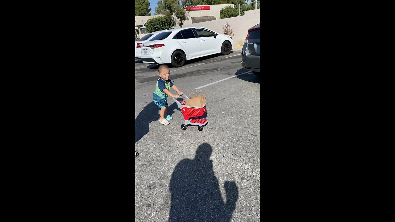 Starbucks run. #starbucks #toddler #family #shopping