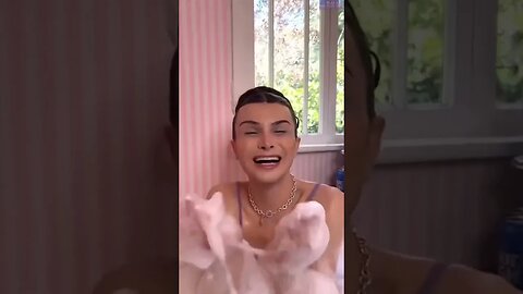 Try not to cringe : Bud Light gets Dylan Mulvaney to peddle their product.