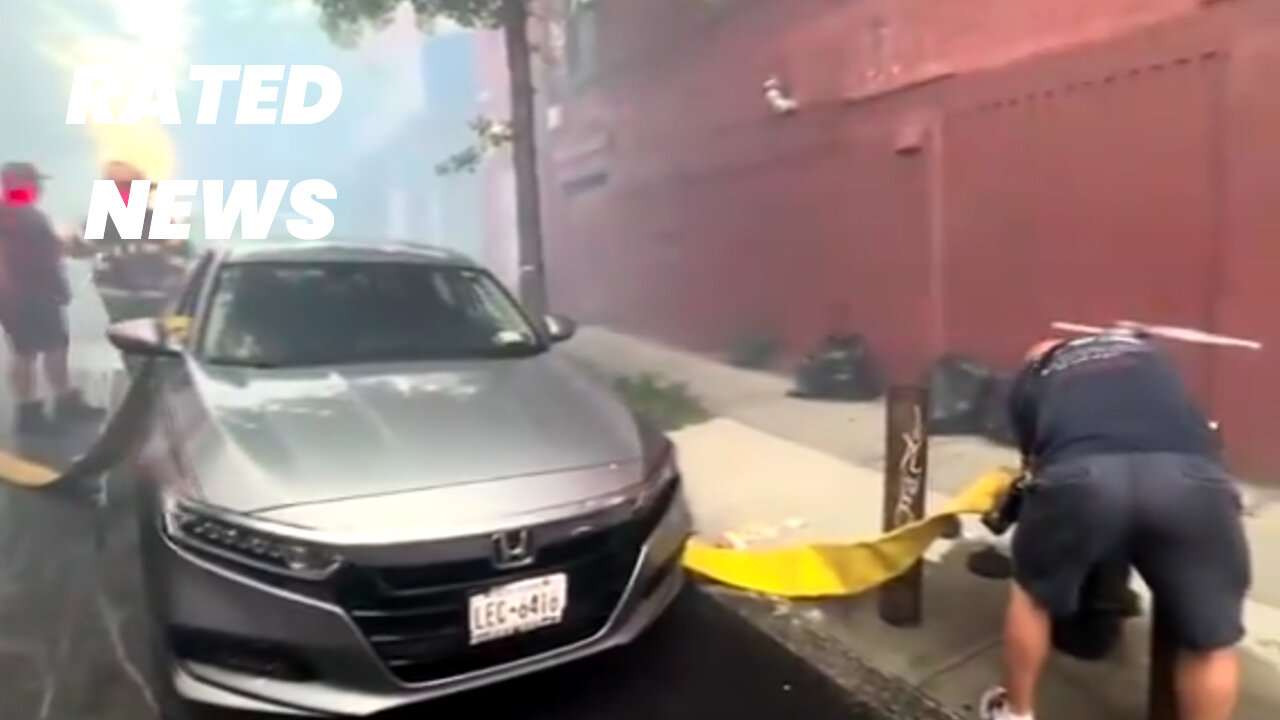 NY Firefighter Smashes Car Window to Access Blocked Fire Hydrant