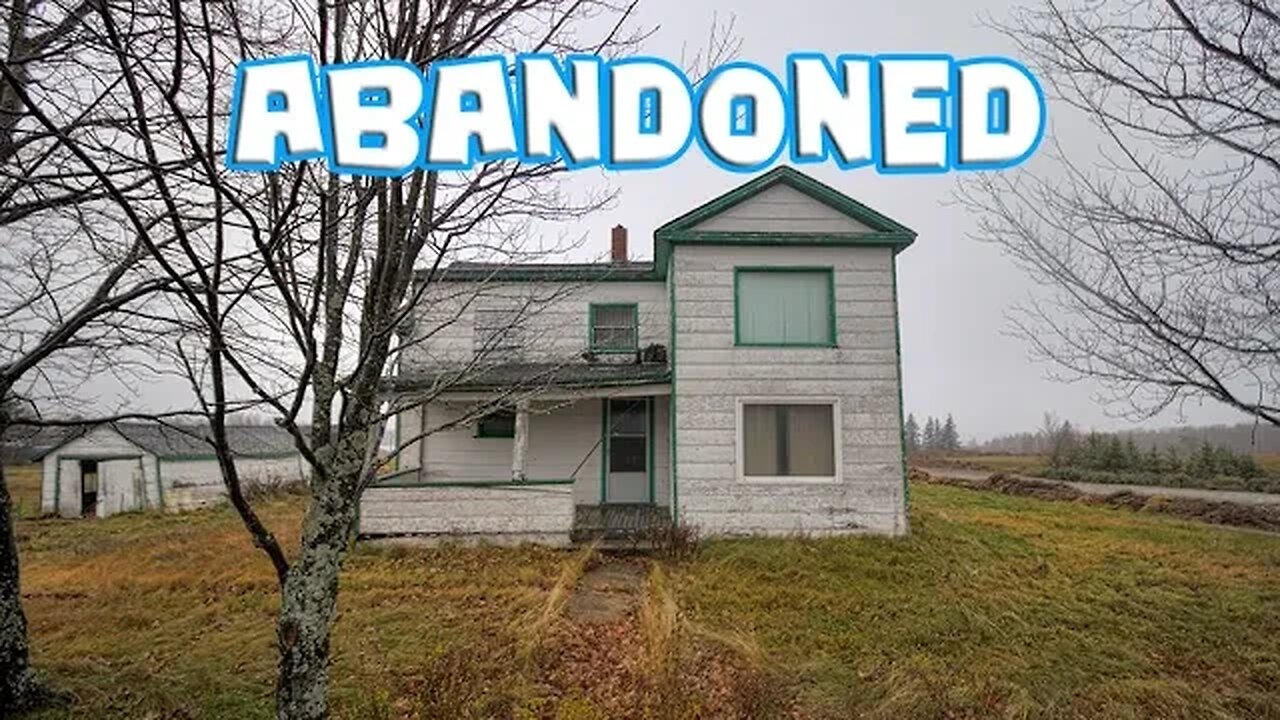 Exploring an Abandoned New Brunswick House with Antiques! (TIME CAPSULE!!)