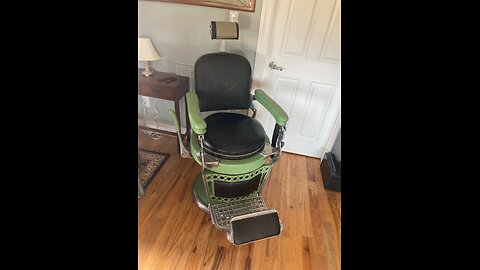 The Emil J. Paidar Barber Chair Walkabout For @senorevan. How The Handle Rod Fits/Works.