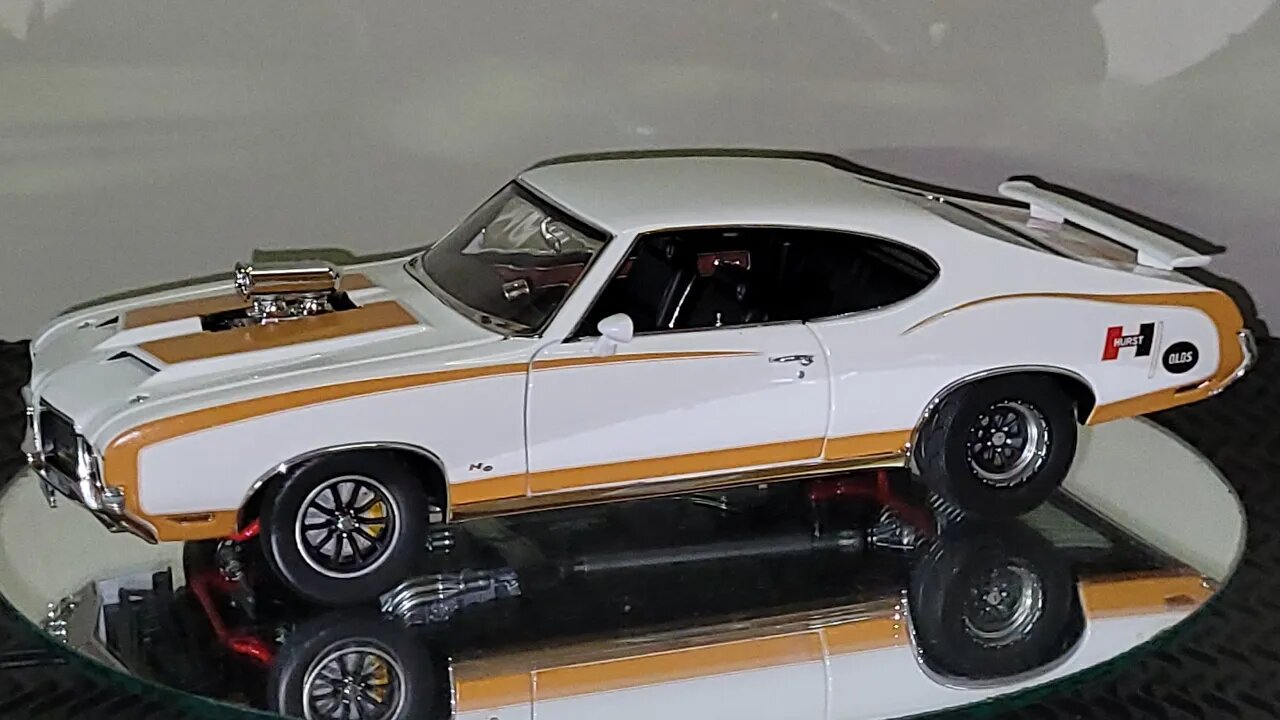 1:18 Premium Diecast Model Cars - 1972 Oldsmobile Cutlass 442 Hurst Drag Outlaws - ACME