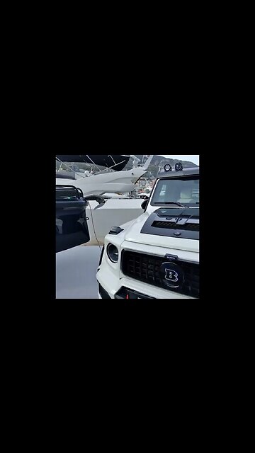 😎Brabus XLP 900 Super White in Monaco Yacht Show 2022. Filmed with Ray-Ban Wayfarer Stories