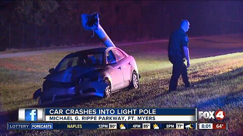 Car crashes into light pole in Fort Myers