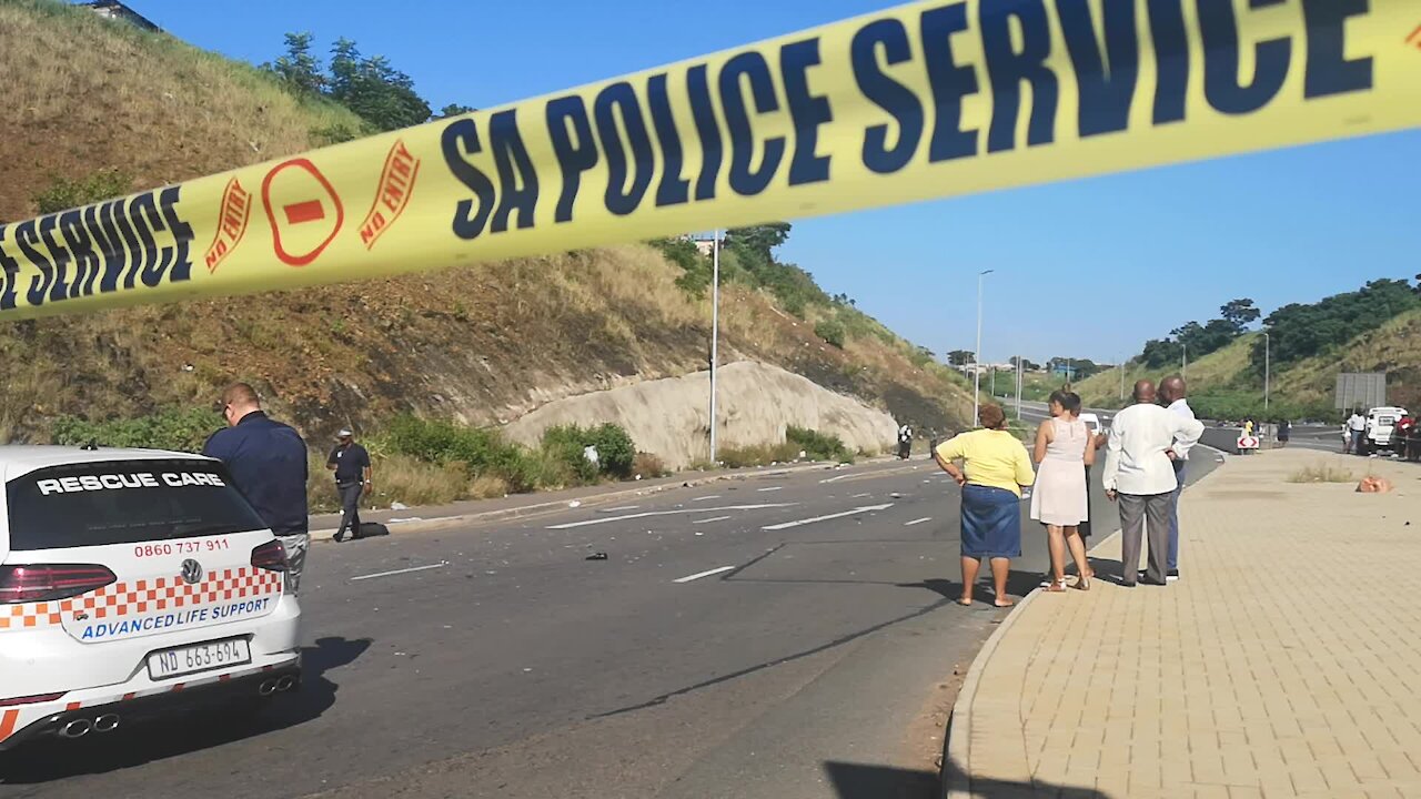 SOUTH AFRICA - Durban - Taxi ploughs into Durban schoolgirls (Videos) (Lat)